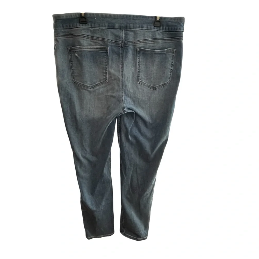 Chico's Relaxed Fit Jeans - Medium Blue - Picture 3 of 5